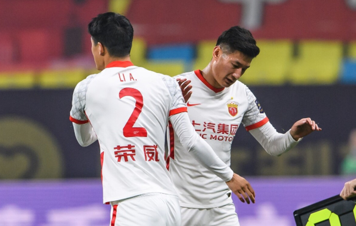 关于亚冠赛前走向成谜,里昂官宣签约,赛场秩序良好,训练强度明显提升的信息 关于亚冠赛前走向成谜,里昂官宣签约,赛场秩序良好,训练强度明显提升的信息